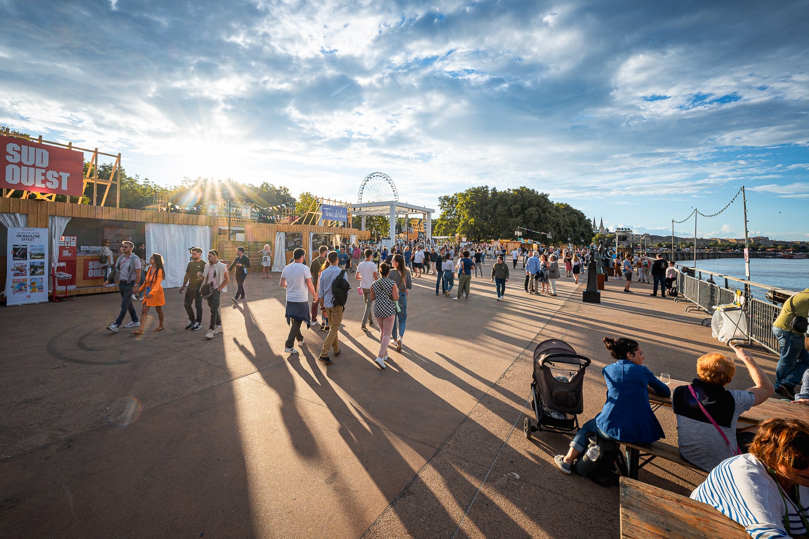 Bordeaux fête le vin sur les quais